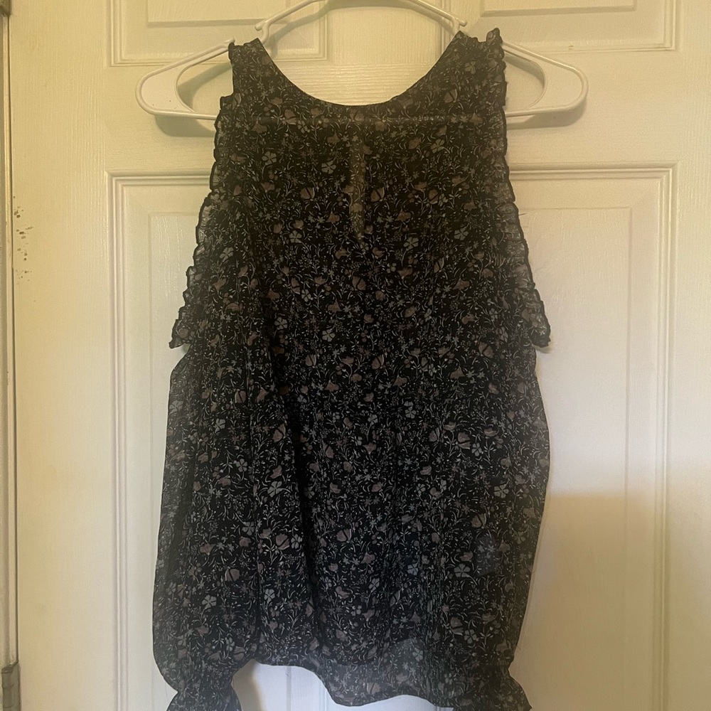 Women’s off the shoulder long sleeve stop